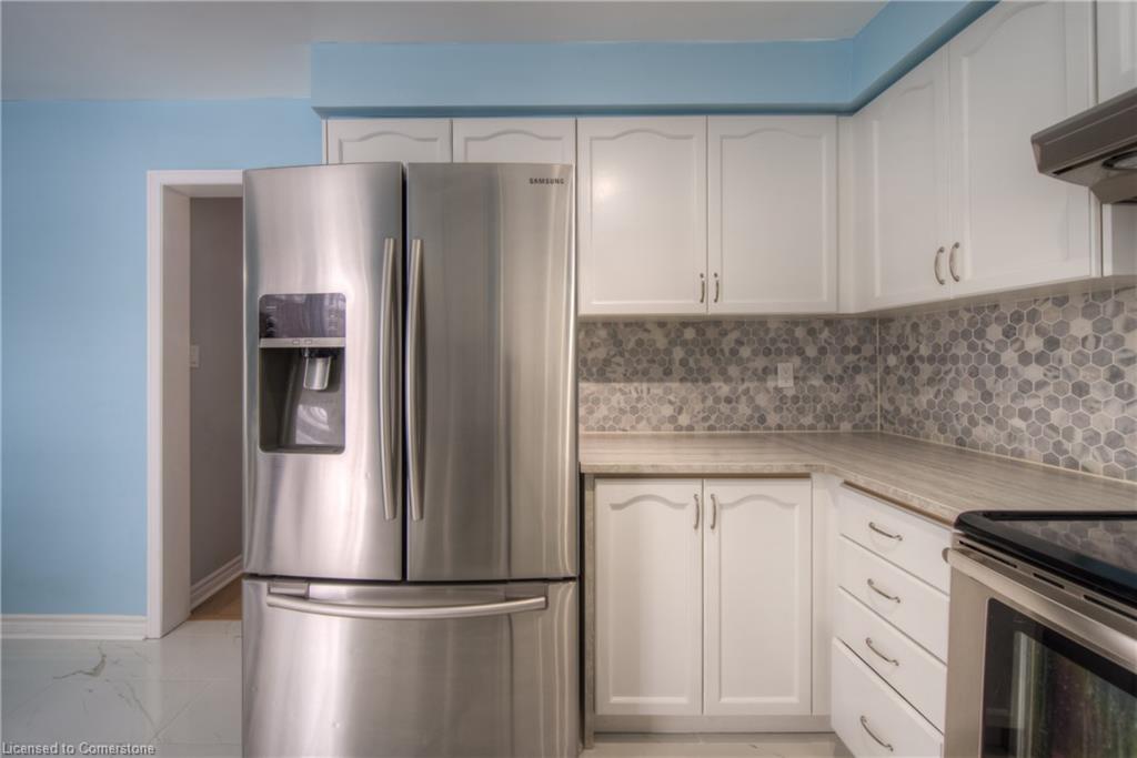2479 Newcastle Crescent Property Photo 16