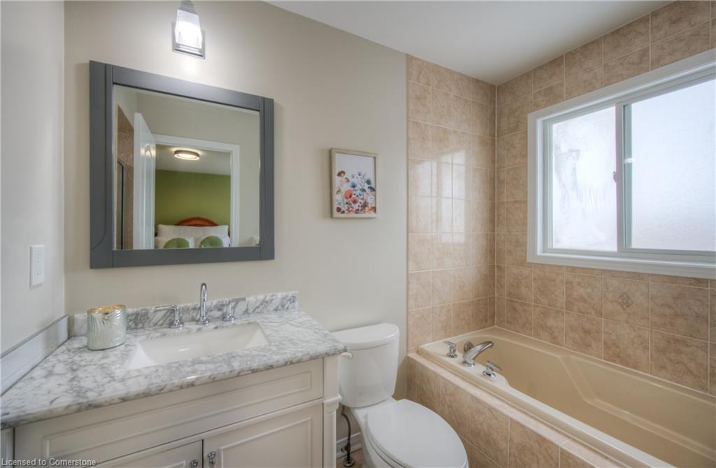 2479 Newcastle Crescent Property Photo 25