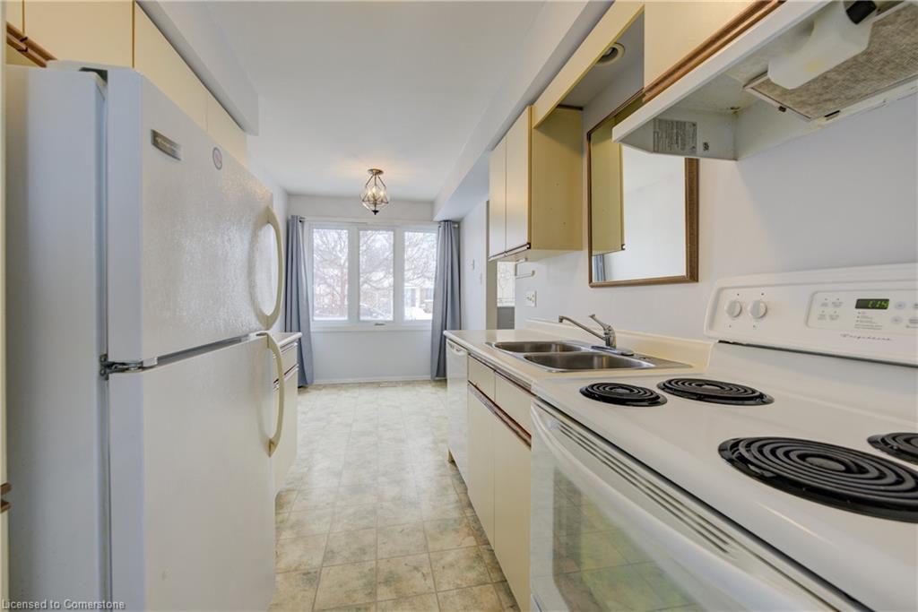 16-375 Kingscourt Drive Property Photo 8