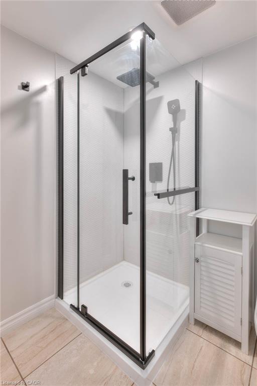 47 Grosvenor Lane Property Photo 8
