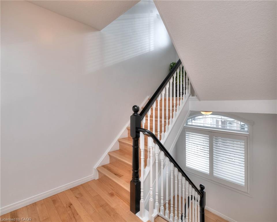 47 Grosvenor Lane Property Photo 26