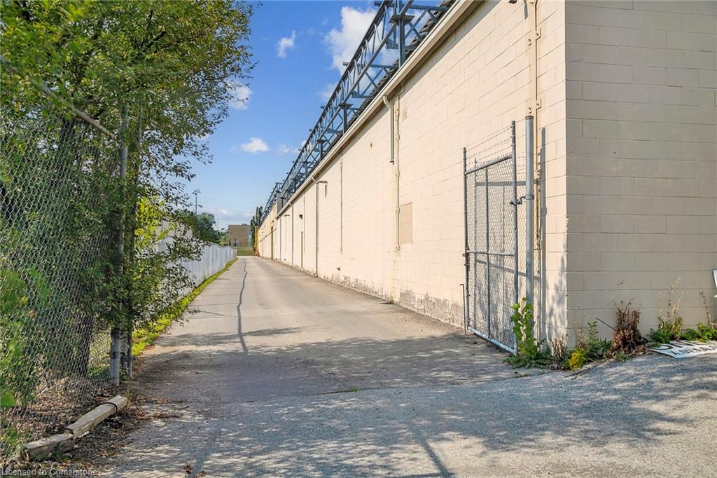 1141 King Road Property Photo 46