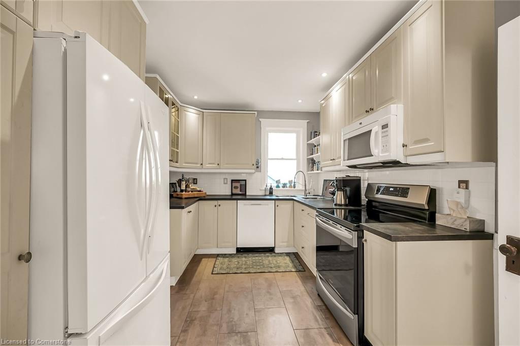 18 Cliff Avenue Property Photo 14