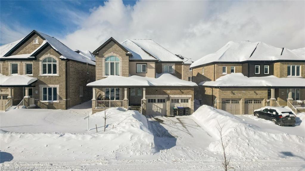 1593 Stovell Crescent N Property Photo