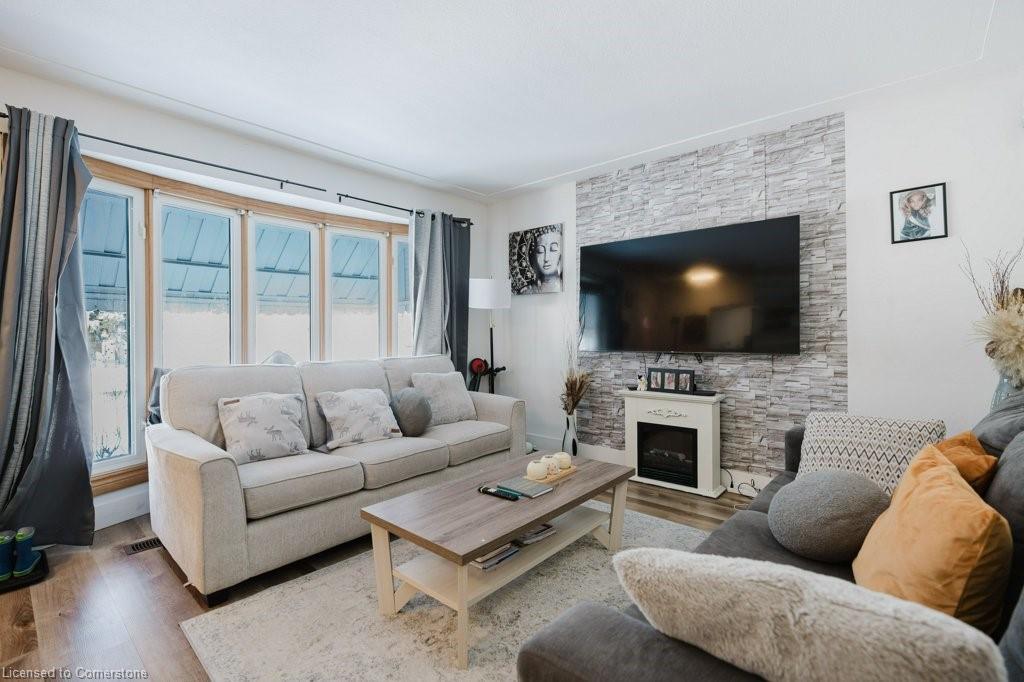 859 Upper Ottawa Street Property Photo