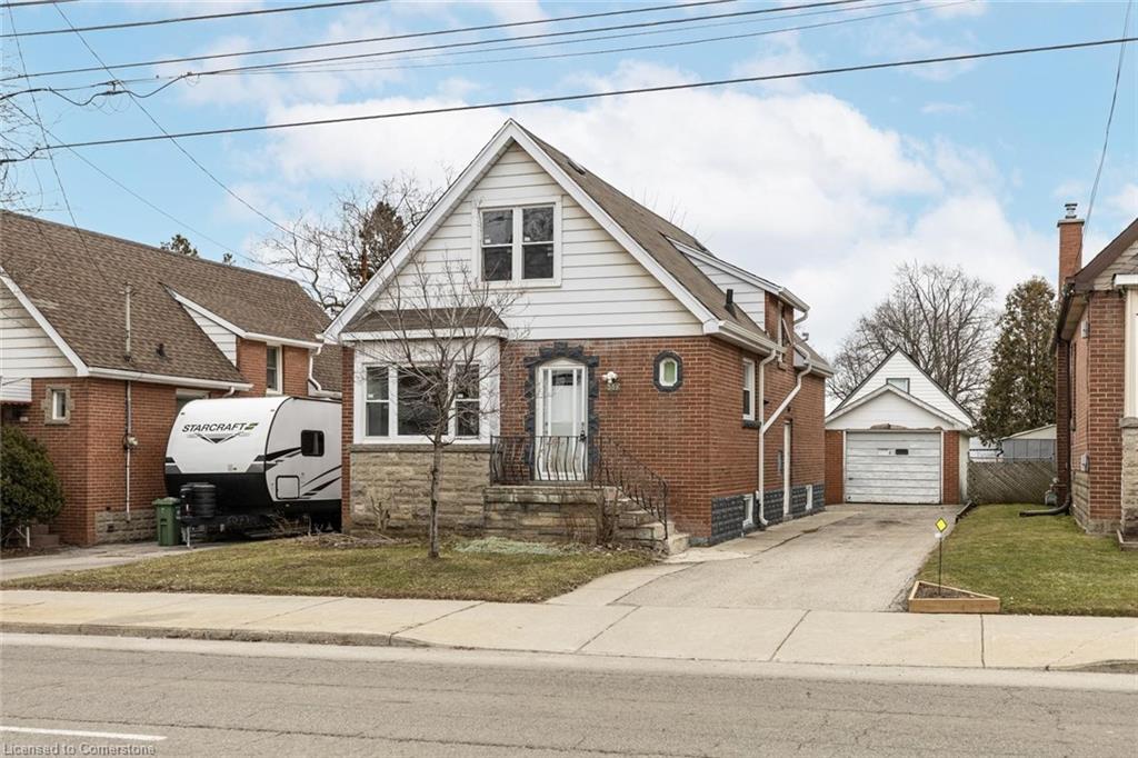 559 Upper Sherman Avenue Property Photo