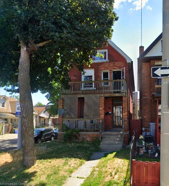 90 Sherman Avenue N Property Photo 1