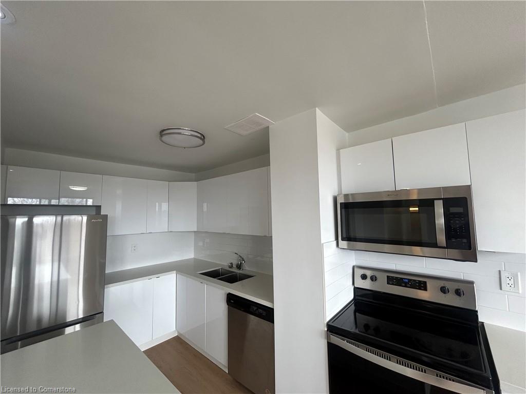 605-671 Woolwich Street Property Photo 5