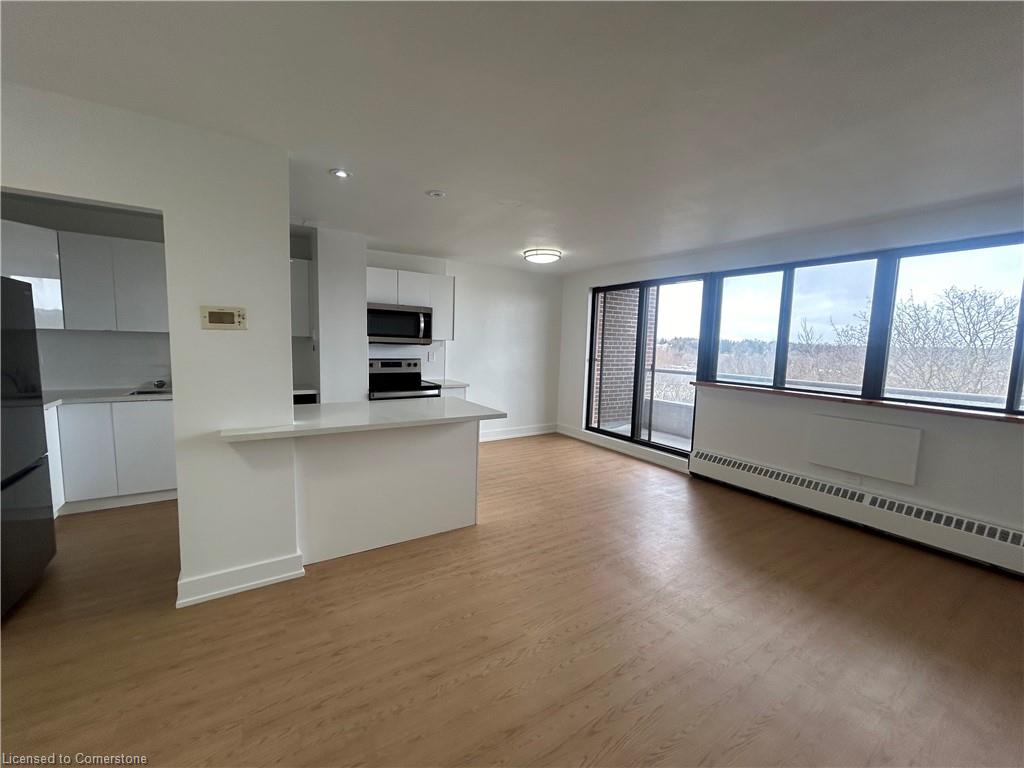 605-671 Woolwich Street Property Photo 19