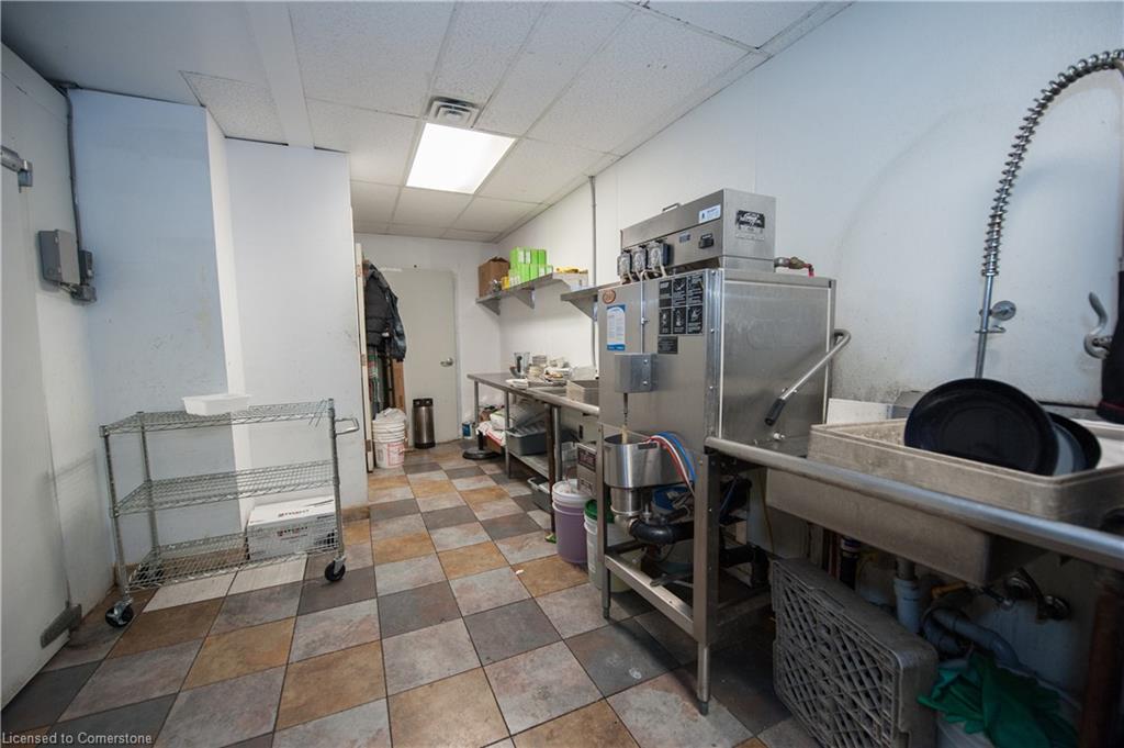 102-305 King Street W Property Photo 20