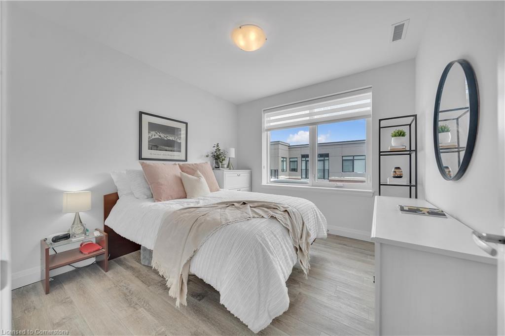 410-1 Redfern Avenue Property Photo 14