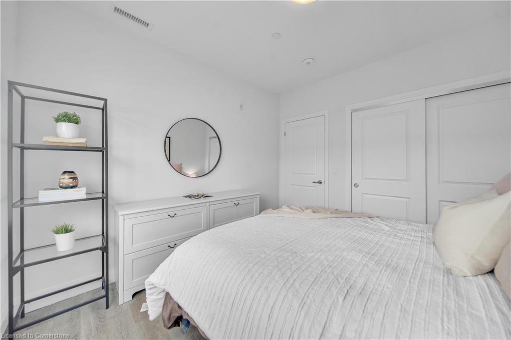 410-1 Redfern Avenue Property Photo 16