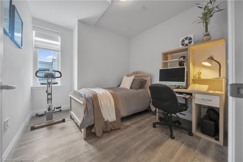 410-1 Redfern Avenue Property Photo 18