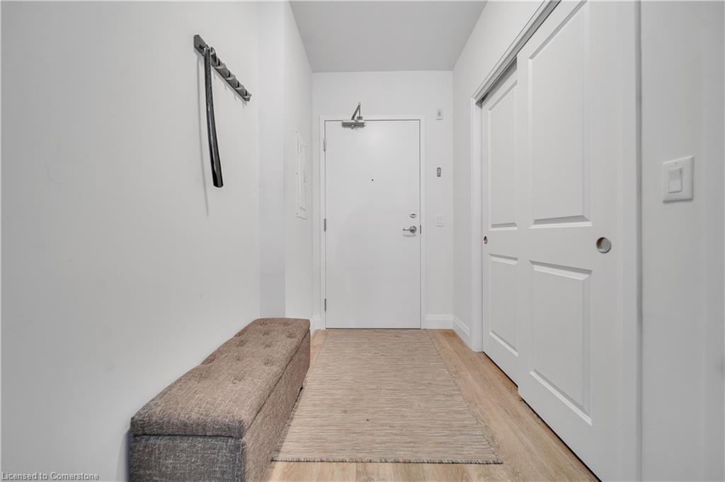 410-1 Redfern Avenue Property Photo 20