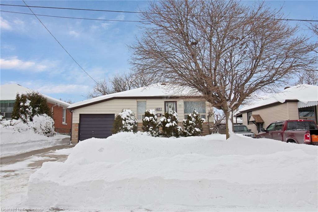 218 East 44th Street Property Photo 1