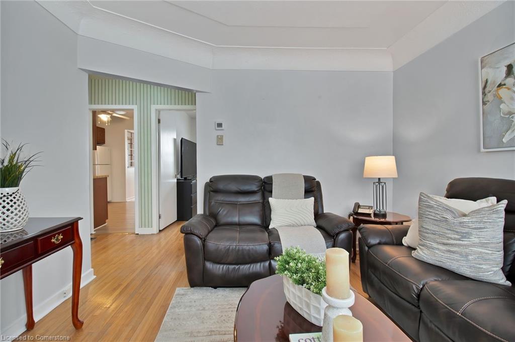 218 East 44th Street Property Photo 4