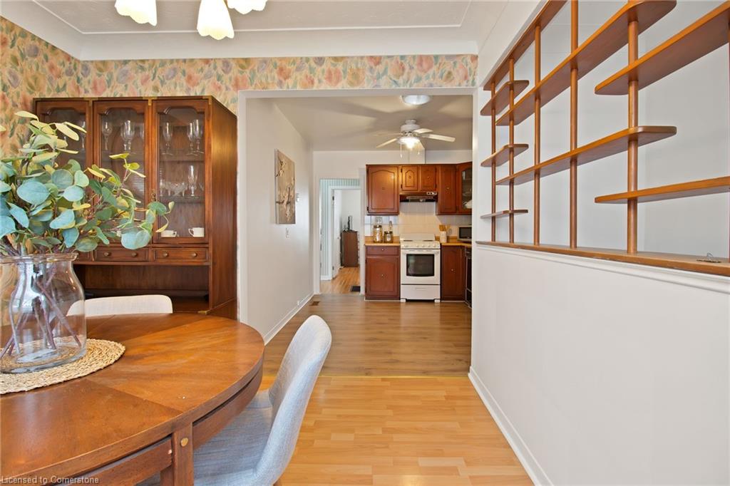 218 East 44th Street Property Photo 5