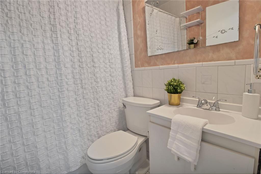 218 East 44th Street Property Photo 13