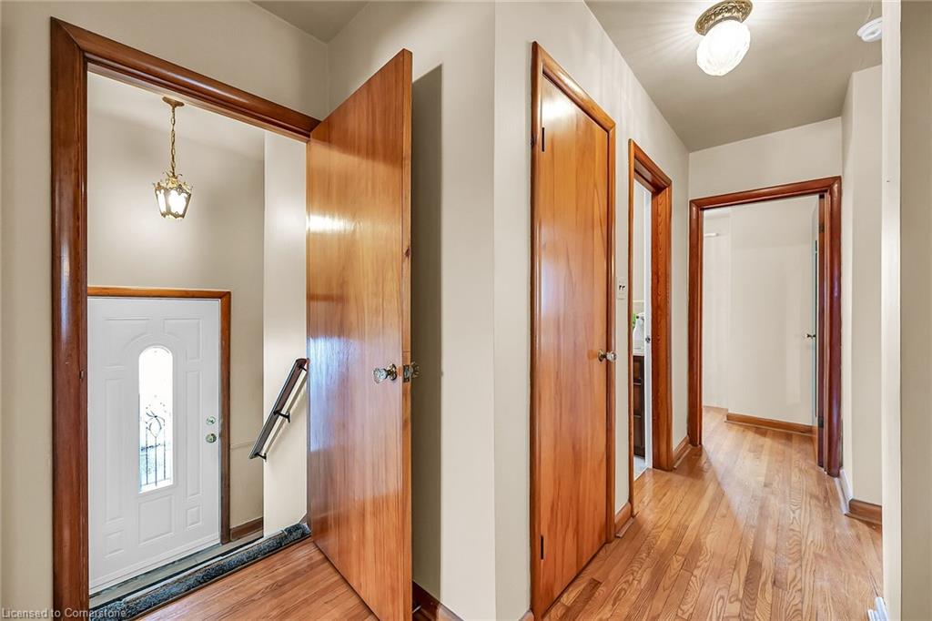 118 Charlotte Street Property Photo 16