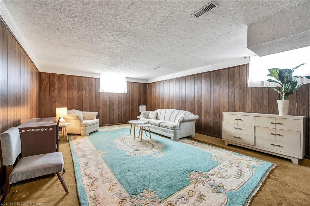 118 Charlotte Street Property Photo 25
