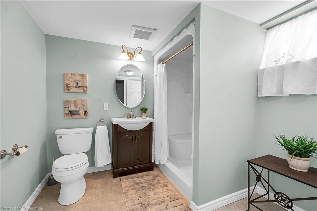 118 Charlotte Street Property Photo 29
