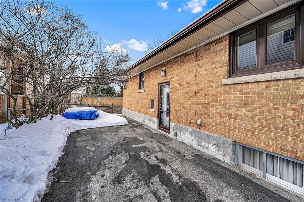 118 Charlotte Street Property Photo 38