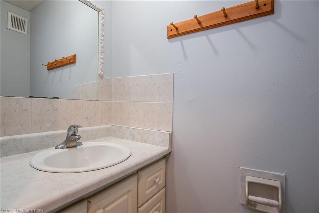 2-144 Jansen Avenue Property Photo 21