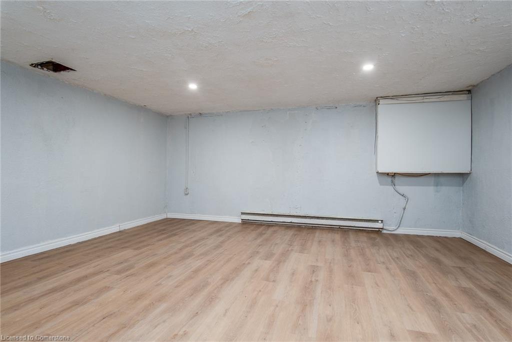 2-144 Jansen Avenue Property Photo 32