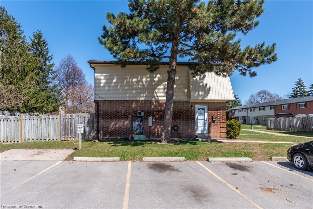2-144 Jansen Avenue Property Photo 40