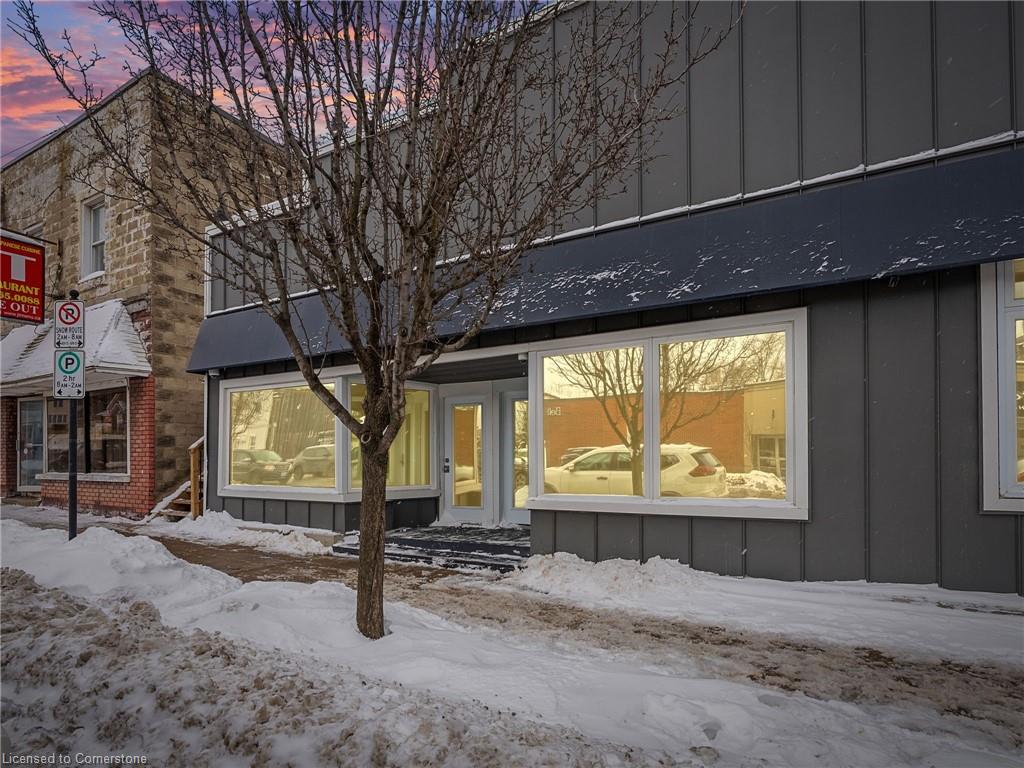64 Argyle St N Property Photo 2