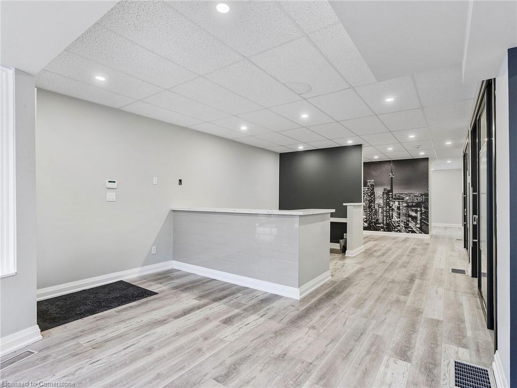 64 Argyle St N Property Photo 8
