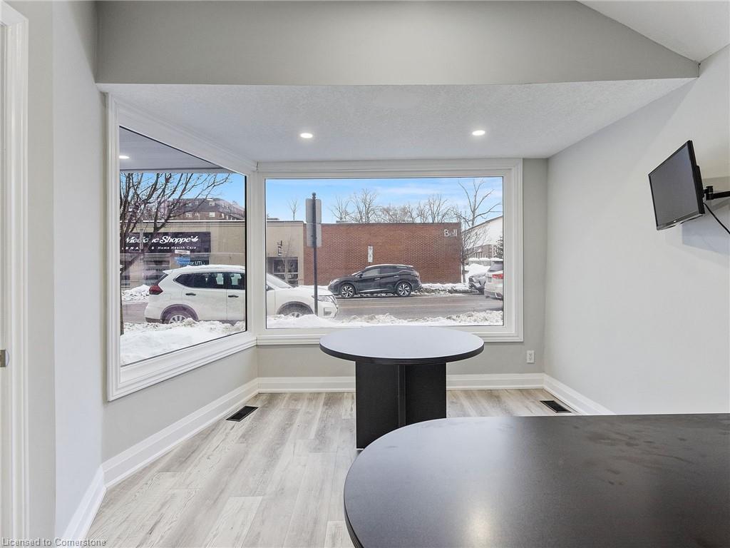 64 Argyle St N Property Photo 21