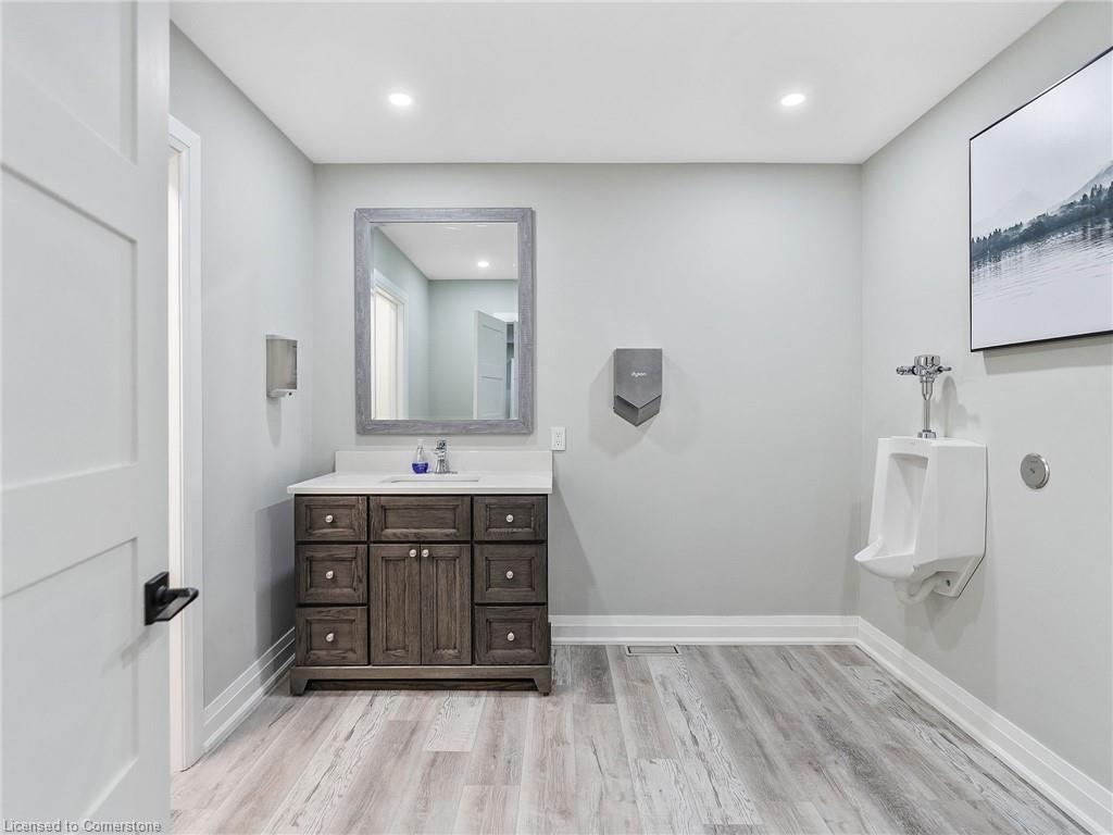 64 Argyle St N Property Photo 23
