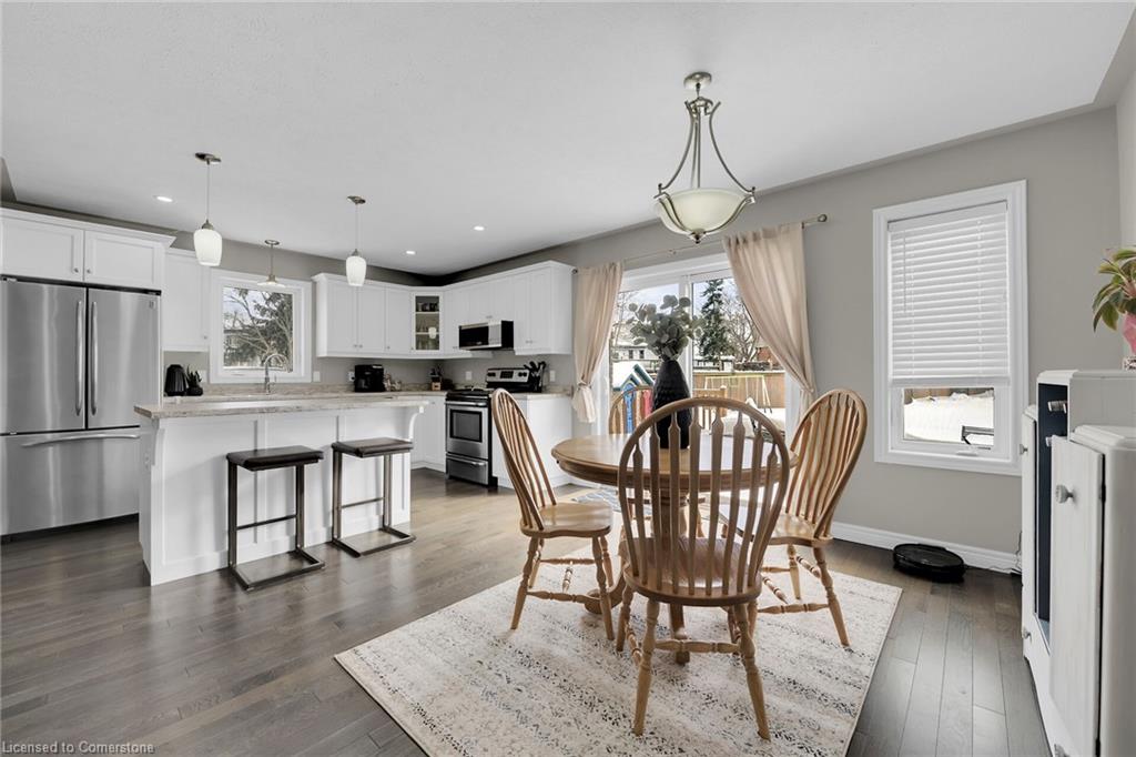 102 Macneil Court Property Photo 10