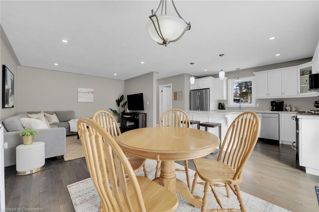 102 Macneil Court Property Photo 13