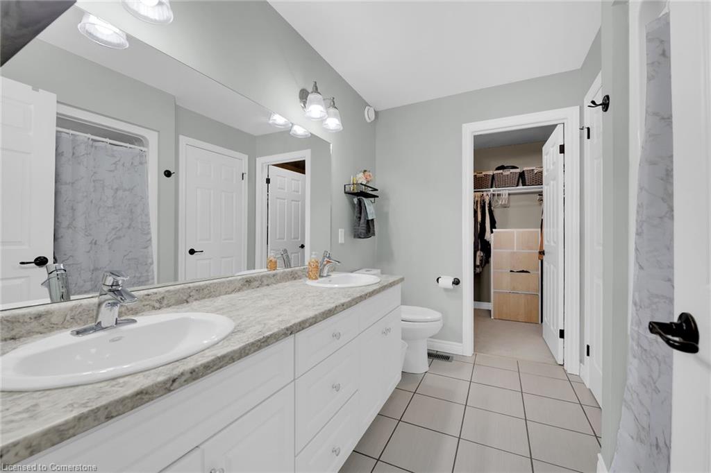 102 Macneil Court Property Photo 27