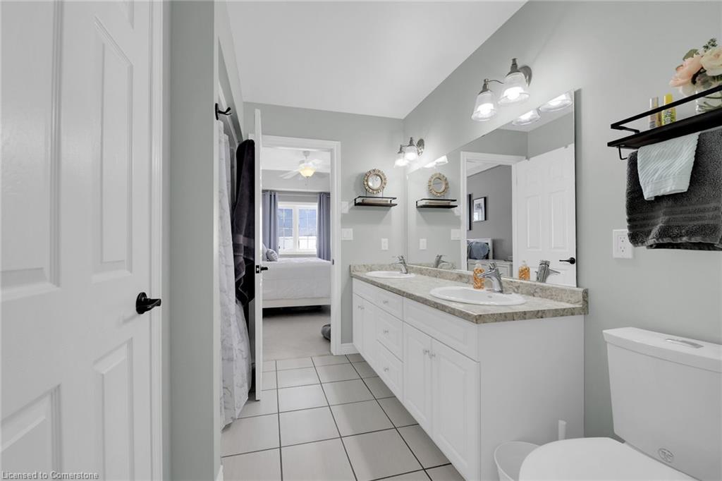 102 Macneil Court Property Photo 28