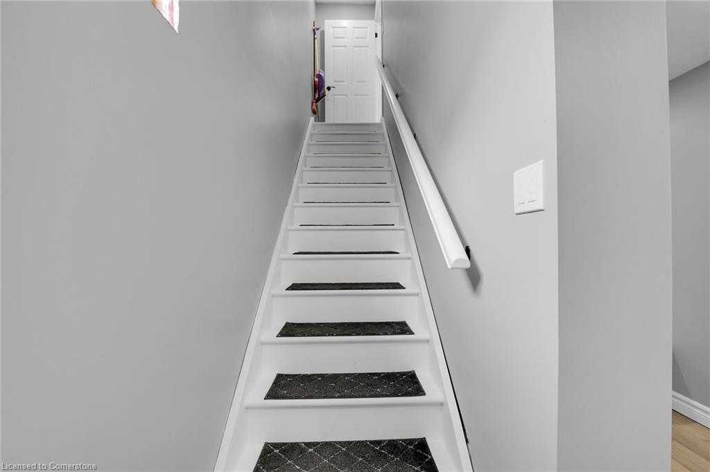 102 Macneil Court Property Photo 33