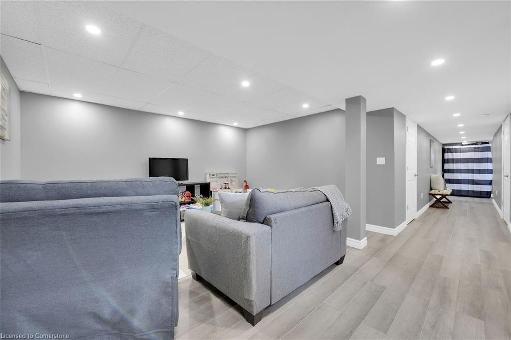 102 Macneil Court Property Photo 37