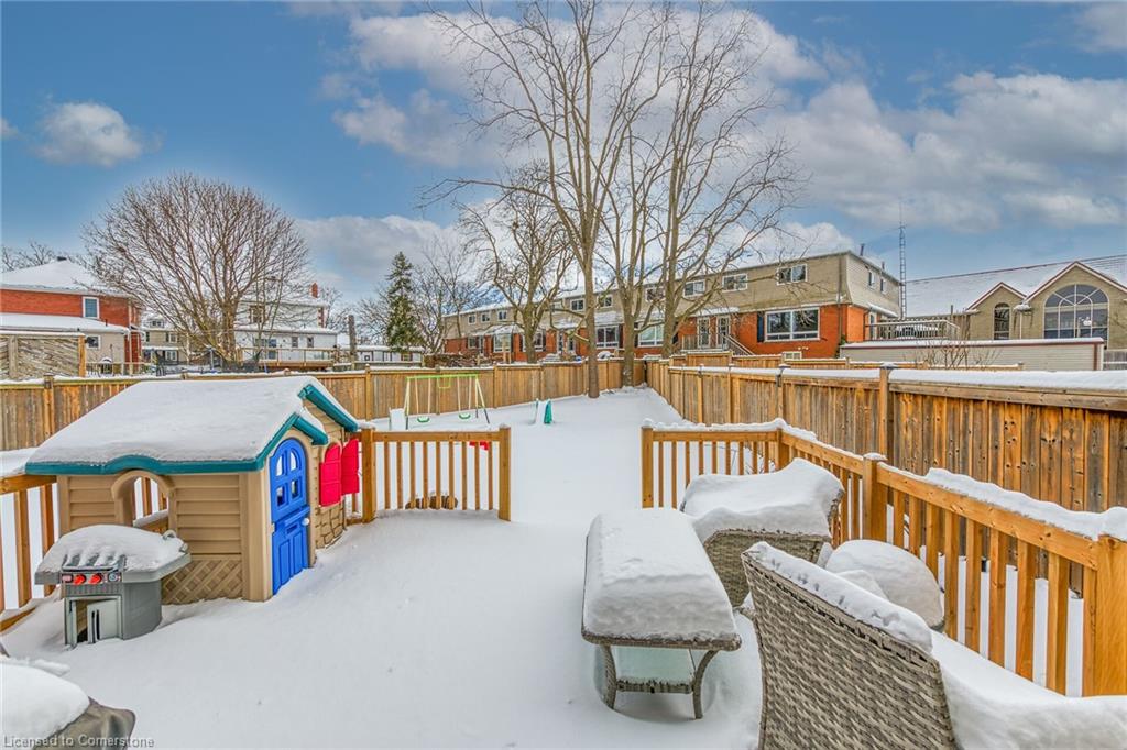 102 Macneil Court Property Photo 39