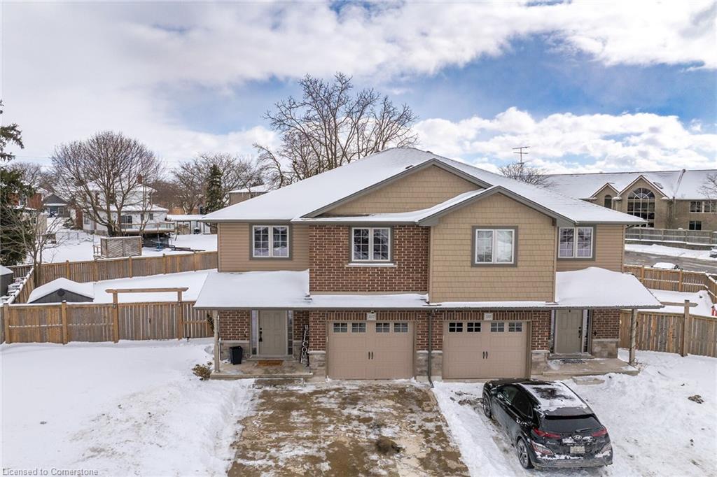 102 Macneil Court Property Photo 45