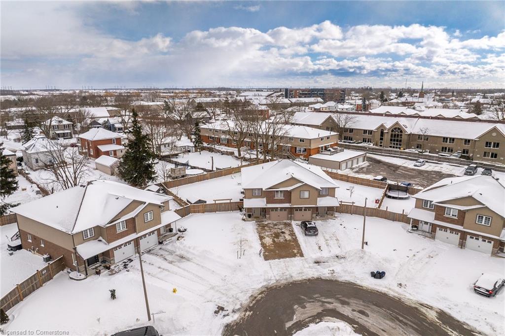 102 Macneil Court Property Photo 46