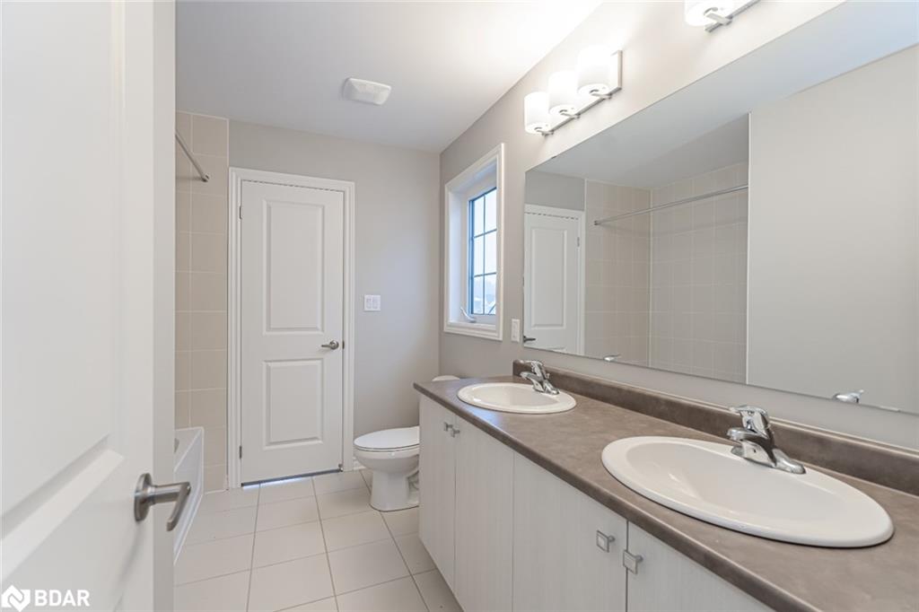 240 Springfield Cres Property Photo 15