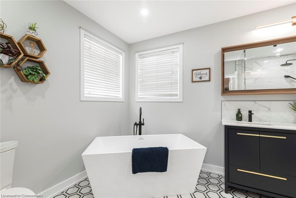 54 Stonepine Crescent Property Photo 8