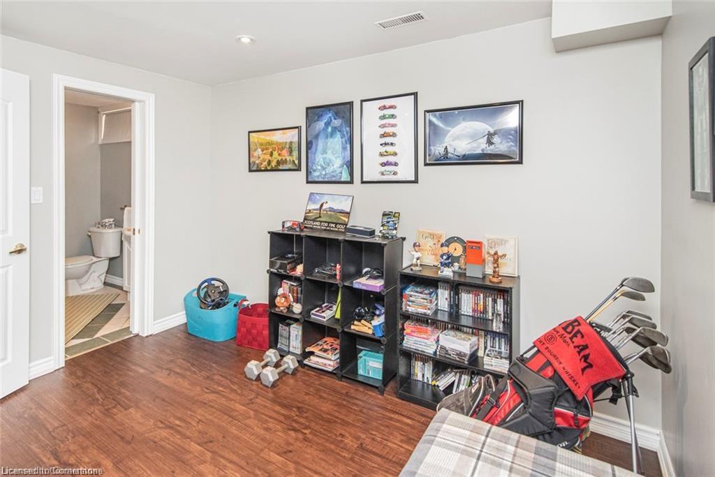 54 Stonepine Crescent Property Photo 31