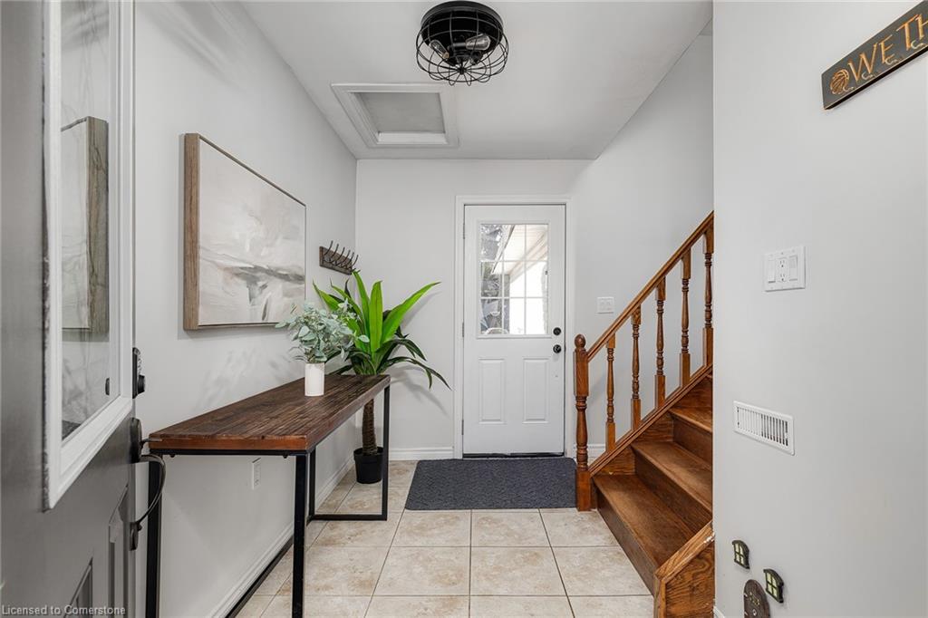 95 Avonmore Crescent Property Photo 4