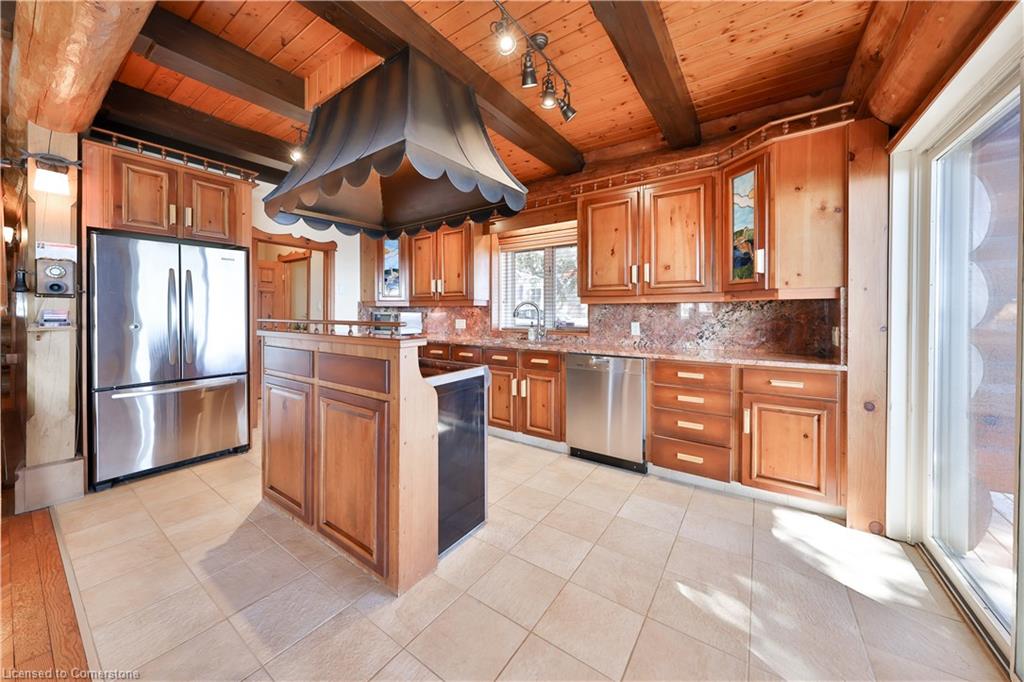 270 North Shore Boulevard E Property Photo 15