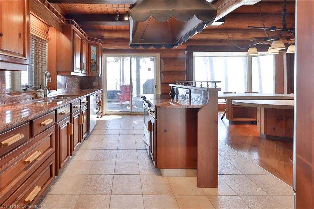 270 North Shore Boulevard E Property Photo 17