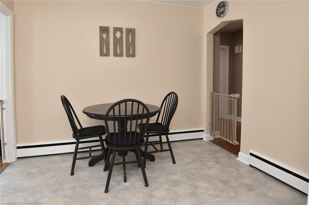141 Reid Avenue S Property Photo 5