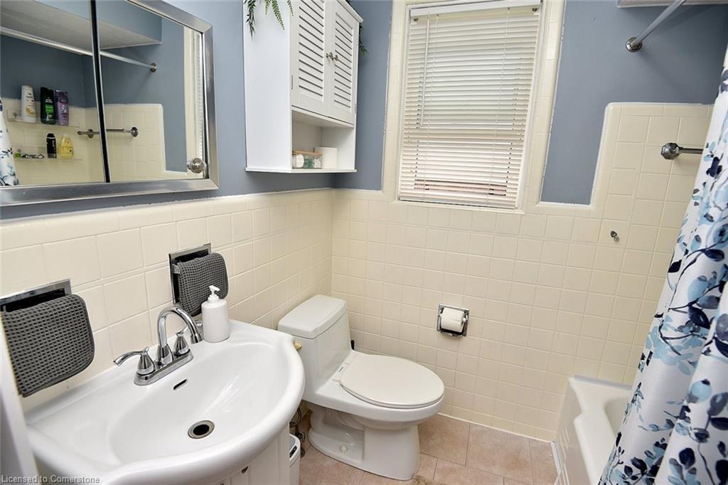 141 Reid Avenue S Property Photo 12